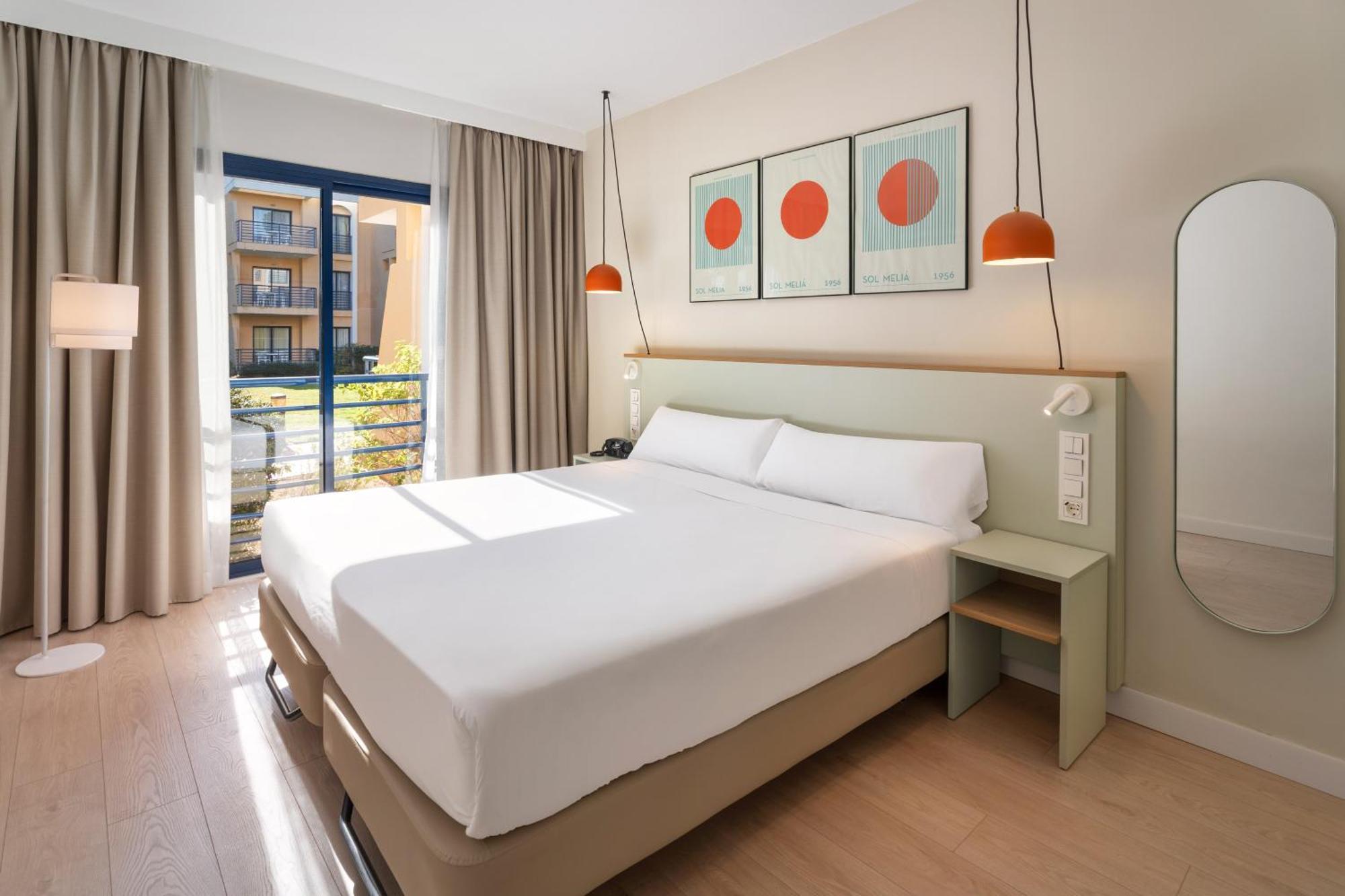 Sol Sancti Petri Aparthotel 3*